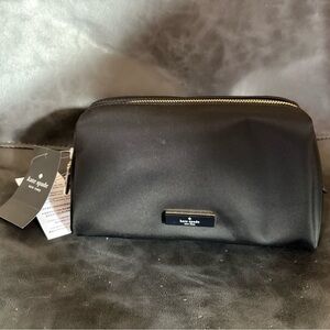 Kate Spade New York Carter Large Cosmetic Case - NWT